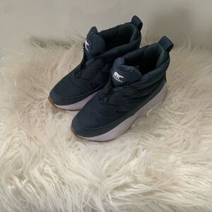 Never worn SOREL winter boots